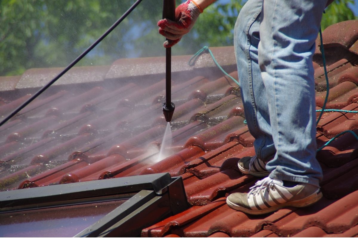 Roof Pressure Cleaning Marcoola